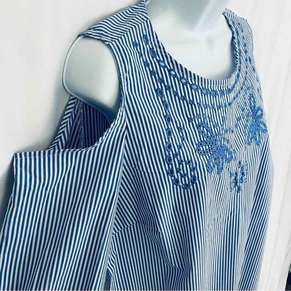 Multiples Open Shoulder Top Size Large - Picture 6 of 12